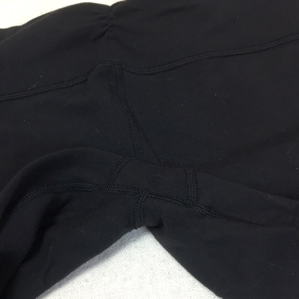 Lululemon Gather and Crow Crop w Tote 6 - Picture 7 of 8